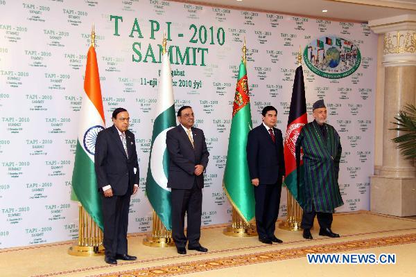 موافقت نامه انتقال گاز ترکمنستان طریق خاک افغانستان امضا شد