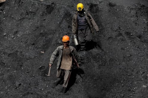 11 نفر بر اثر ریزش معدن ذغال سنگ جان باختند