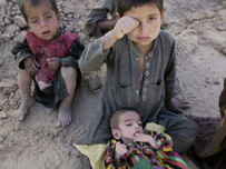 کودکان افغانستان از سوءتغذيه مزمن رنج مي برند