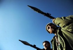 صدها جنگجو برای مبارزه با نظام حاکم بر سوریه به این کشور اعزام شده اند