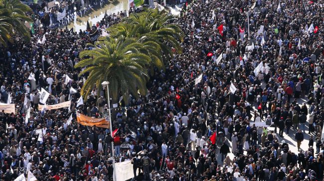 مردم تونس با برپایی تظاهراتی خواستار اجرای شریعت اسلامی شدند