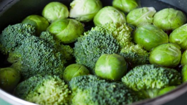 Veggies like broccoli can help breast cancer survivors