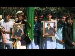 Hundreds mourn slain Afghan peace negotiator
