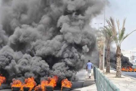 انقلابیون بحرینی جاده های اصلی این کشور را بستند