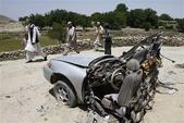 Suicide car bomber kills 5 police in Afghanistan