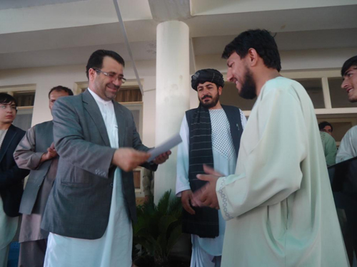 2700 نفر از مراکز آموزش های حرفوی در ولایت هلمند سند فراغت کسب نمودند
