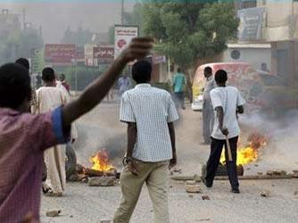 حمله معترضان به سفارت‌های آلمان و بریتانیا در سودان