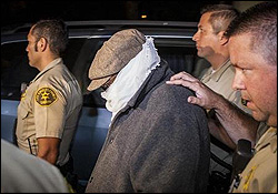 سازنده فلم موهن به ساحت پیامبر (ص) در لس آنجلس محاکمه می شود