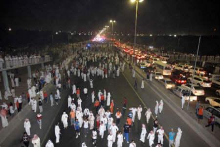 گروههاي مخالف در كويت، در اعتراض به قانون انتخاباتي جديد تظاهرات برپا می‎كنند