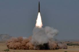 پاکستان موشک بالستیک با قابلیت حمل کلاهک هسته ای آزمایش کرد