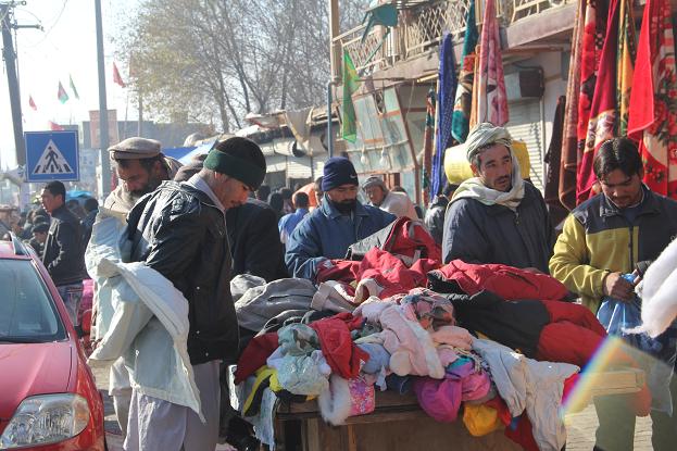 بازار لیلامی فروشی در کابل
