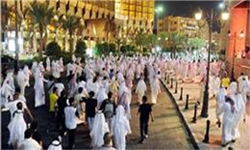 صدها فعال مخالف کويتي با برپايي تحصن، انحلال پارلمان جدی را خواستار شدند
