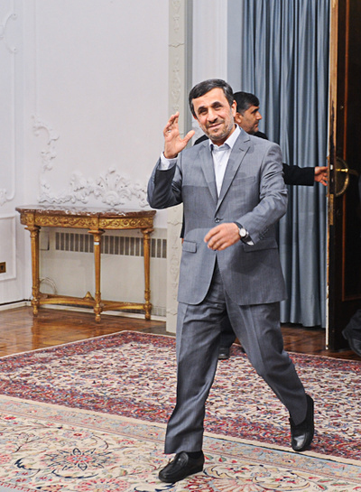 تقدیم استوارنامه سفیر جدید کشورمان به رییس جمهور ایران