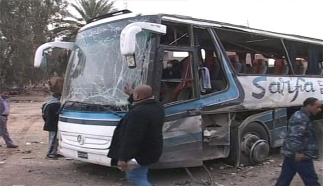 در اثر انفجار بمب، 18 تن از زائران کربلا شهید و مجروح شدند