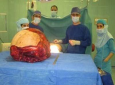 خارج کردن تومور ۱۷ کیلویی از ستون فقرات، در ایران