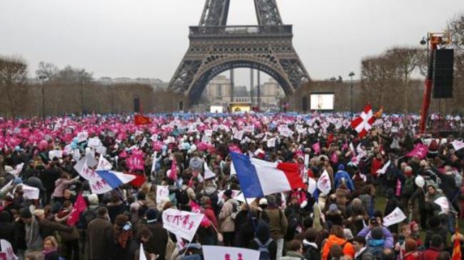 تظاهرات هزاران فرانسوی علیه قانون ازدواج هم‌جنس‌گرایان