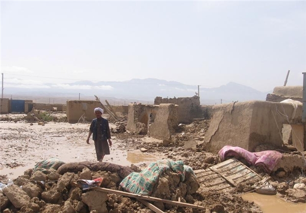 توزیع کمک های اظطراری به سیل زدگان کمپ سخی در مزار شریف