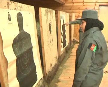 استخدام پولیس زن در افغانستان افزایش یابد