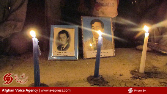 شمع‌ افروزی برای یادبود از شهدای دوره کمونیستی