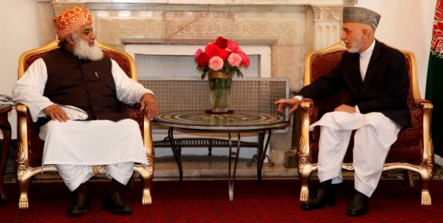 رهبر جمعیت علمای اسلام پاکستان با حامد کرزی دیدار کرد