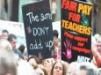 اعتصاب معلمان، هزاران مکتب انگلیسی را به تعطیلی کشاند