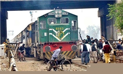 انفجار در یک قطار مسافربری در پاکستان، 22 کشته و زخمی بر جا گذاشت