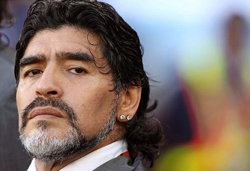 مارادونا: حاضرم جلو خشونت های ورزشگاهها را بگیرم
