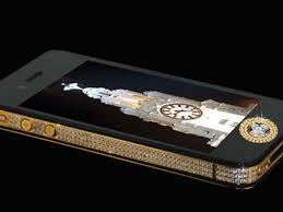 1- آيفون 15 ميليون دالری، ركورددار مبایل گرانقيمت در جهان آيفون 5 الماس (iPhone 5 Diamond)  مي باشد.تنها تفاوت اين مبایل با مدل عادي خود به كارگيري صدها