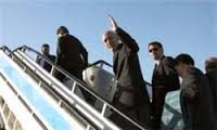 رئیس جمهور کرزی برای سفری یک روزه عازم تهران شد