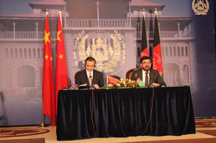 افغانستان خواهان کمک چین در بخش آموزش و تجهیز نیروهای خود شد