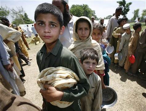 Nearly 100 Pakistanis flee to Afghanistan