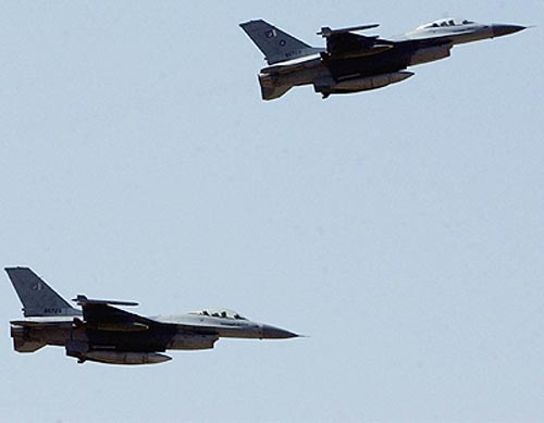 Pakistani jets bomb militant hideout, a day after Taleban ceasefire plan
