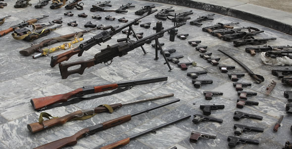وزارت داخله بیش از ۱۰۰۰ میل سلاح را به پروسه دایاک تحویل داد