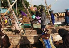 در اثر واژگون شدن قايق مسافران در نيجريا، 13 نفر کشته شدند