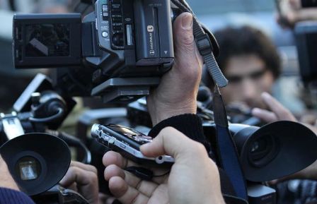 خشونت علیه خبرنگاران در آستانه انتخابات پذیرفتنی نیست
