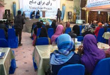 مشاعره" رای به صلح در مزار شریف برگزار شد
