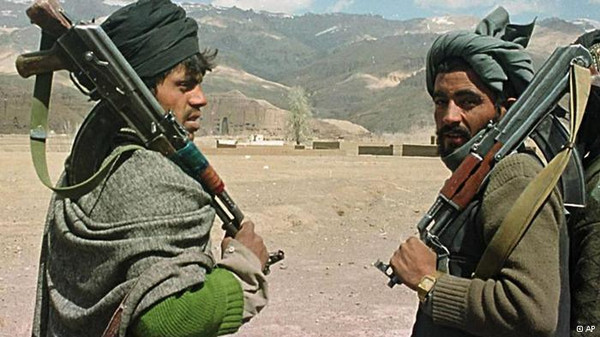 طالبان، مخالفان نیروهای امریکایی را می کشند/ رویکرد جنگی طالبان با امریکایی ها تغییر کرده است