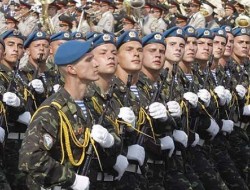 15هزار نظامی اوکراینی در کریمه به روسیه می پیوندند