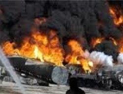 یک تانکر سوخت ناتو در پاکستان به آتش کشیده شد