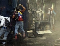 تظاهرات در پایتخت ونزوئلا به خشونت کشیده شد