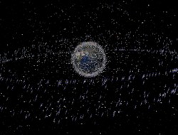 وجود حدود ۲۰۰ شی از زباله های فضایی در اطراف مدار کره زمین