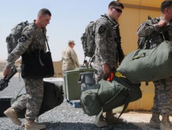 تعداد نیرو های امریکایی در افغانستان  به کمتر از ۱۰۰۰۰ نفر می رسد