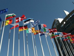 آغاز رای گیری پارلمان اتحادیه اروپا در ٢١ کشور اروپایی
