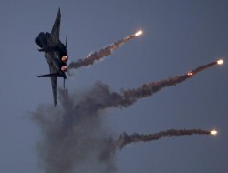 جنگنده‌های هوایی اسرائیل نوار غزه را بمباران کردند