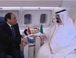 رایزنی های پادشاه عربستان با رئیس جمهور مصر در هواپیما/  شاه سعودی قاهره را ترک کرد