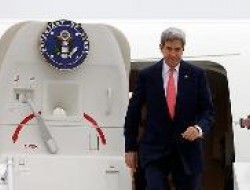 وزیر خارجه آمریکا وارد بغداد شد