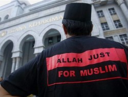 ستره محکمه مالزيا سرانجام به پرونده استفاده غيرمسلمانان از کلمه الله پايان داد