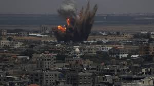 در پی راکت پراکنی حماس، اسراییل بمباران نوار غزه را شدت بخشید