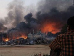 حمله بودائیان افراطی به خانه‌های مسلمانان برما