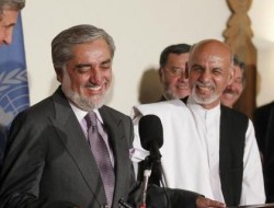 اوباما د افغانستان د ولسمشرۍ له کاندیدانو وغوښتل چې ملي یووالی وښيي